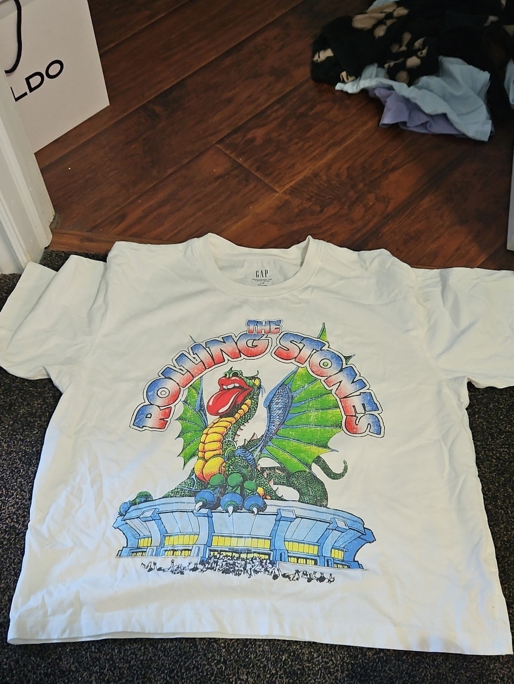 GAP White Tee with Multicolor Rolling Stones Dragon Graphic